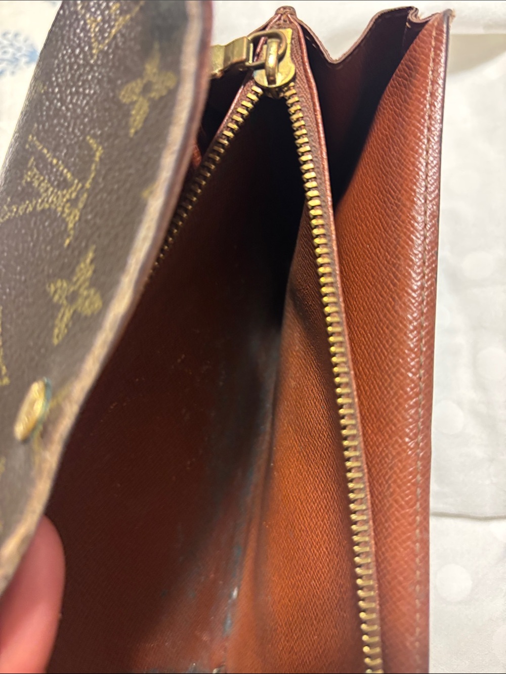 Louis Vuitton Brown Monogram Men's Wallet with Gold Hardware - Picture 3 of 7